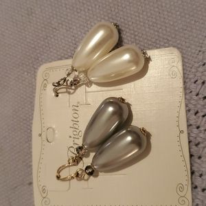 Tear drop pearl earings - costume